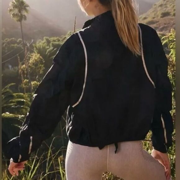 New Free People Great Escape Run Windbreaker Green XS - Picture 3 of 6